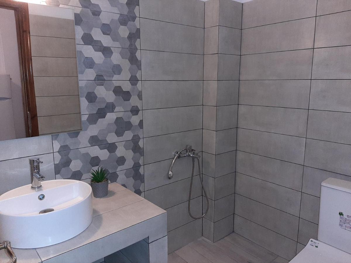 Mariza Apartments -Studios Hanioti Buitenkant foto